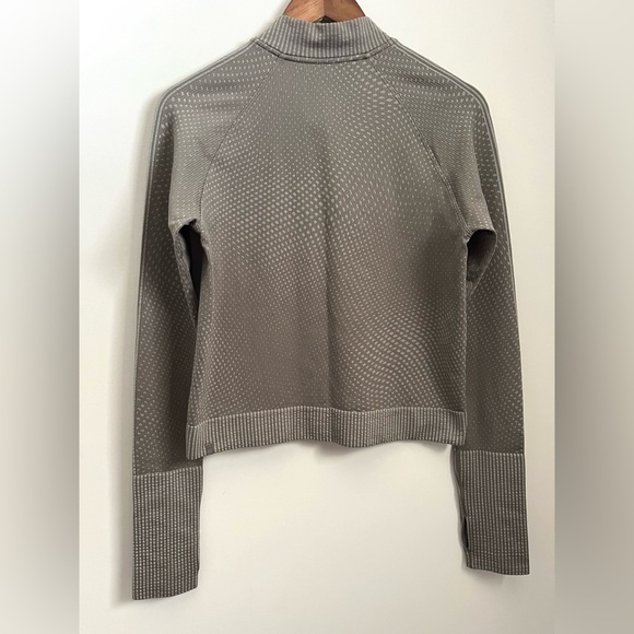 Lululemon Rest Less Cropped Half-Zip (size 8) - Picture 6 of 8